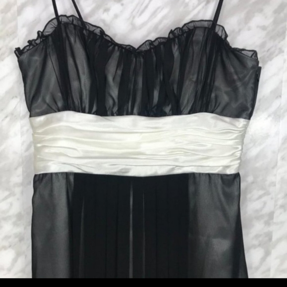 Betsey & Adam by Linda Bernell Mini Dress - Size 6 - Black Chiffon, Cocktail - Picture 3 of 9